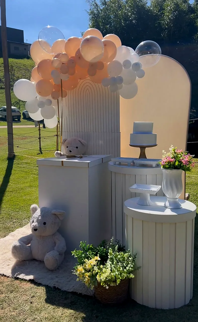 Inspiração de decoração clean com mobiliário branco