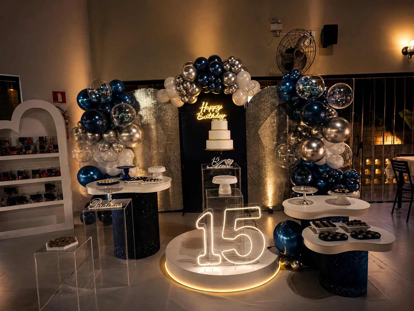 Decoração de festa de 15 anos para debutante em Jundiaí